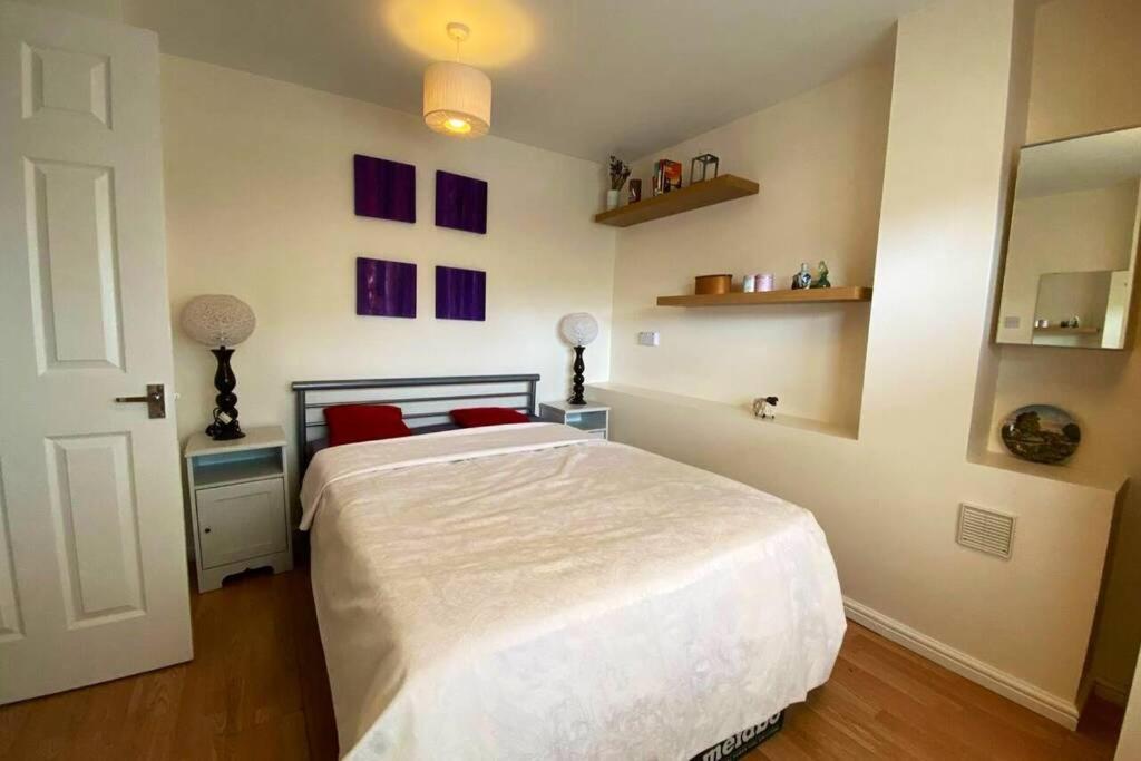 Two Bedroom Garden Flat In Zone 2 London Exterior photo