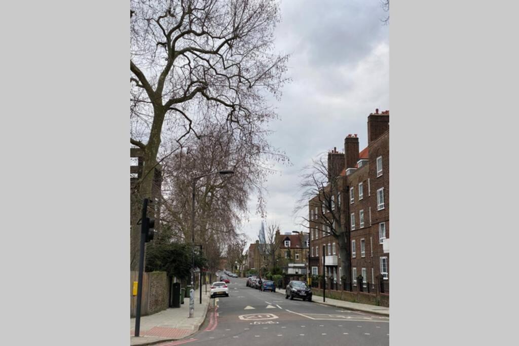 Two Bedroom Garden Flat In Zone 2 London Exterior photo
